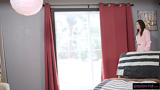 Realtor Slut Closes The Deal Using Her Tight Cunt