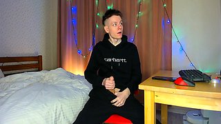 Feet In Frame Skinny Twink Massive Load On Legs