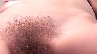 Skinny American MILF Meredith Johnson Fingers Her Hairy Pussy