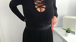I Interrupted a My Wife in Work and Didn't Let Her Go Until She Jerked off My Dick with Her Big Tits