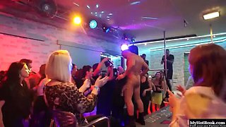 Jennie has been to the strip club before,: Blowjob, Amateur  Oral Sex Porn