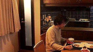 Amateur Asian MILF Hardcore Sex at014