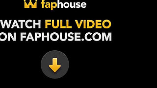 Someone Came, but at the Second Time He Finally Swallows Public Toilet