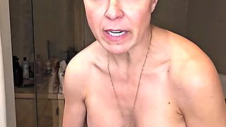 Love Chat Big Boobs Brunette Masturbating For Cam