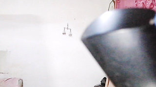 Real House Maid Was Seducing Me Without a Bra and Put It in the Mouth