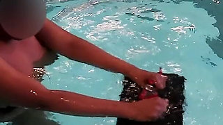 Flashing in the Second Hand Shop 01 & Learning to Swim, Lesson 02