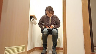 Toilet 1 Night 2 Days