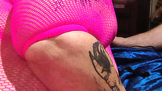 Pretty in Pink Fucking Machine Making Her 07ssy Stink