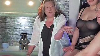 Interracial Swingers Party with Ivy and Layla Lixxx