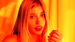 Freya Mayer Teases Herself With Her Favorite Dildo in