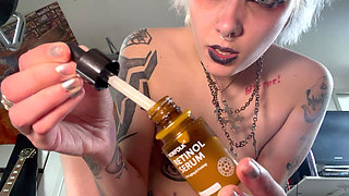 Glitterqueen1999 Rubbing Lotion Over My Belly Button Fetish, Belly Slapping, Belly Slaps