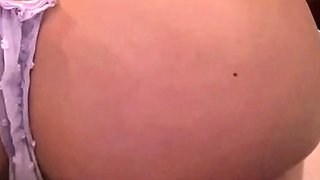Amateur webcam girl masturbate big dildo