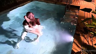 OnlyFans Sienna Day And Johnny Sins Fucking In The Pool On