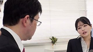 Uncensored-The image of a female boss looking superior,