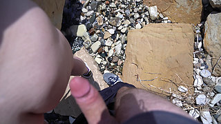 Babe gets fucked by stranger in public on the beach