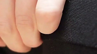 I Show You My Cameltoe in Leggings