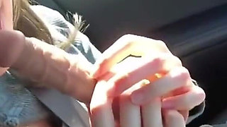 Breeze-kissed Bliss-can You Handle How She Enjoys Your Warm Treat in Public? Chapter-1