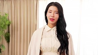 Amateur Asian College Teen Gives Blowjob