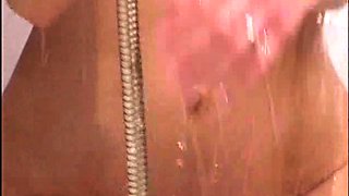 Karen White bath time tits and pussy show