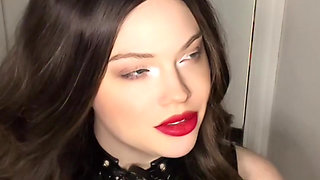 Smoking Leather Mistress Lends Out Her Favorite Toy