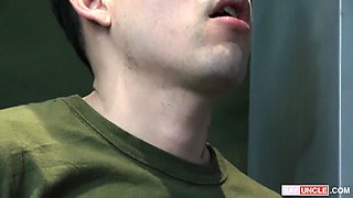 In the Military, We All Know How to Handle a Rifle - MilitaryDick