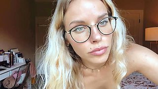 Small titted blond stunner Sarah Peachez masturbating