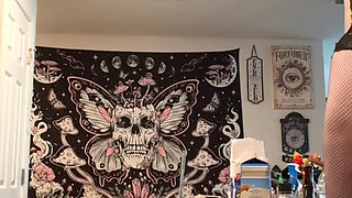 73 Giantess Cooks in Her Tiny Kitchen - French Toast