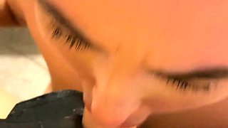 Webcam big booty brunette fucking machine toy hard