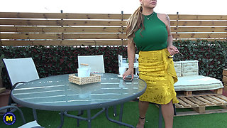 Big Breasted Stepmom Alexa Blun Booty Called Her Toyboy Stepson Over for a Good Hard Fuck!