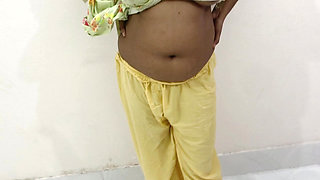 Bhabhi ji Alone at home, when I was looking for my big brother he was not at home , then I fucked my bhabhi ji