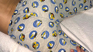 Stepmom Was Lying Reading a Book and Helped to Cum on Her Hot Elastic Ass