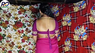 Desi aunty and stepsister-stepson both made relations together and the penis and dick entered the pussy together and made her squirt and