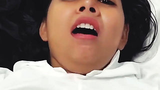 Jija Ji Ne Kiya Saali Ki Chudvayi Jab Biwi Nahi Thi (hindi Video)