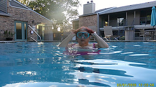 Som Under Water Fun with You Sexy Big Beauty Nurse Vicki