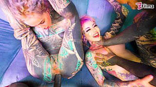 Delicious Anuskatzz and Lily Lu at female orgasm video