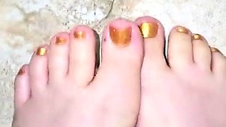 Solo masturbation and the foot fetish