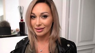 IntimatePOV - Zlata Shine And Karina King - Seducing The