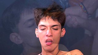 Horny cumthirsty jock gets facial