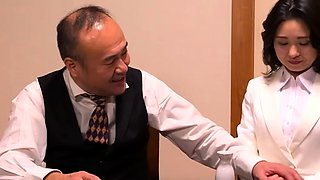 Asian MILF Enjoys A Hardcore Sexing in The Bathroom