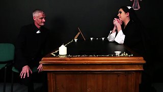 CFNM naughty babes cocksucking lucky guy