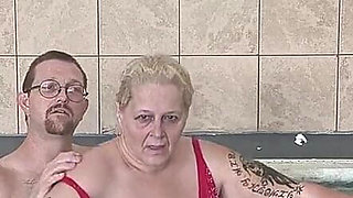 BBW Princess Sucking His Cock Underwater with Her Naughty Stepfather