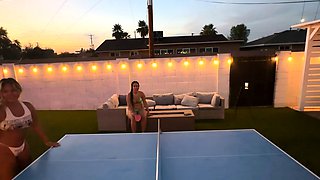 Amateur hottie fucked outdoor in public