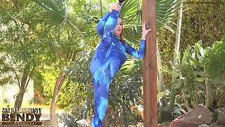 Outdoor Sexy Contortion