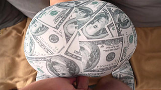 Big Ass Babe Fucked in Her Ripped Leggings