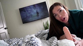 Amateur brunette ariana marie solo toying