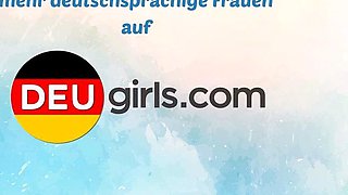 Groer Schwanz fickt groe Titten im Pool